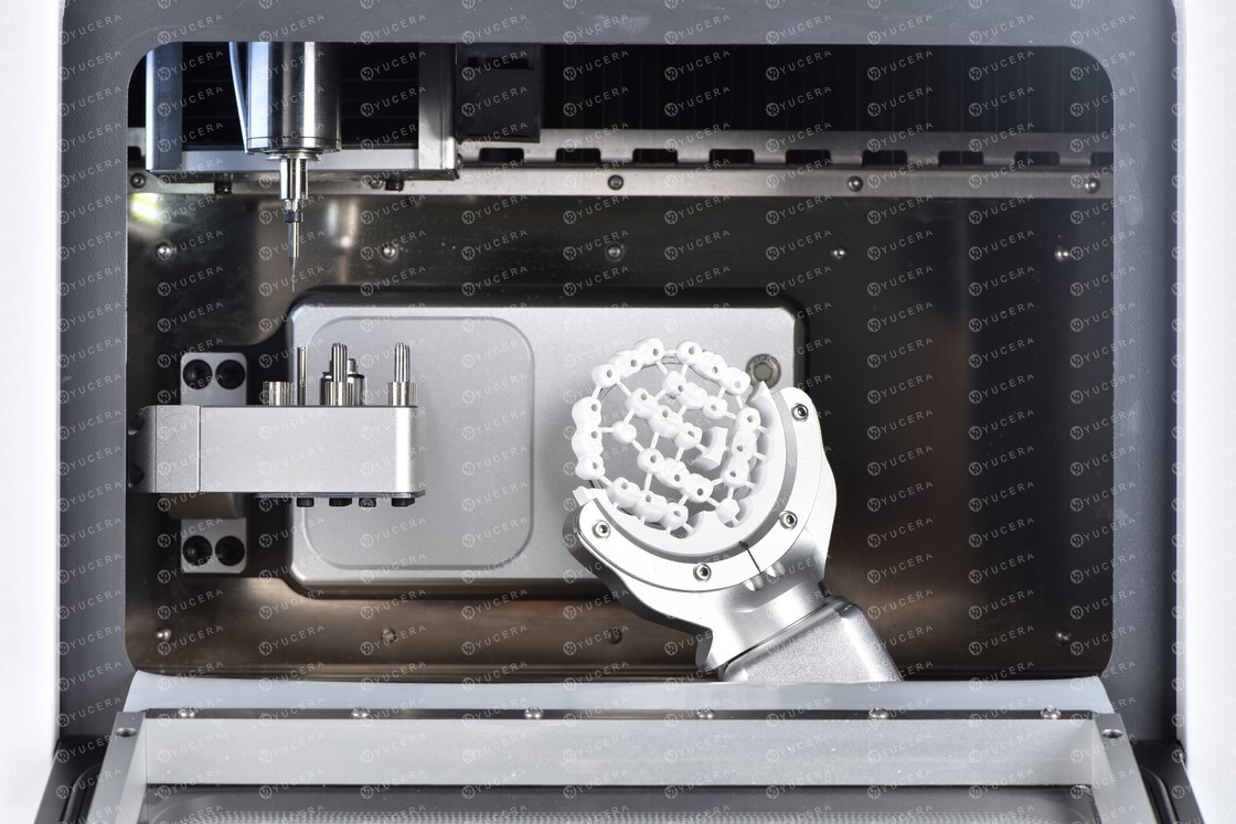 China Yucera Hot Sale Fully Automatic 5 Axis Dental CAD CAM Milling Machine for Lab